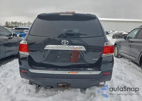 2012 Toyota Highlander Base z USA, uszkodzony, nr VIN 5TDBK3EH4CS111381